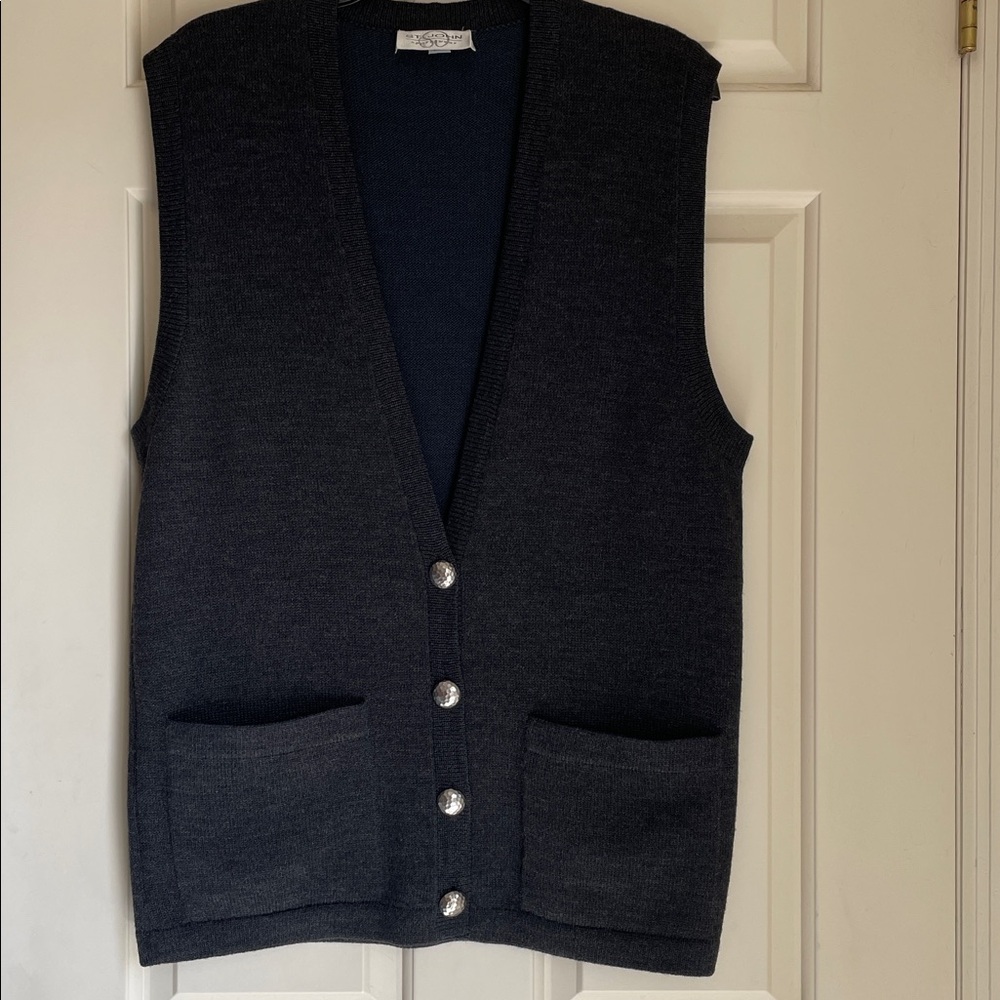 St. John Dark Heather Gray Sweater Vest. Size Medium.